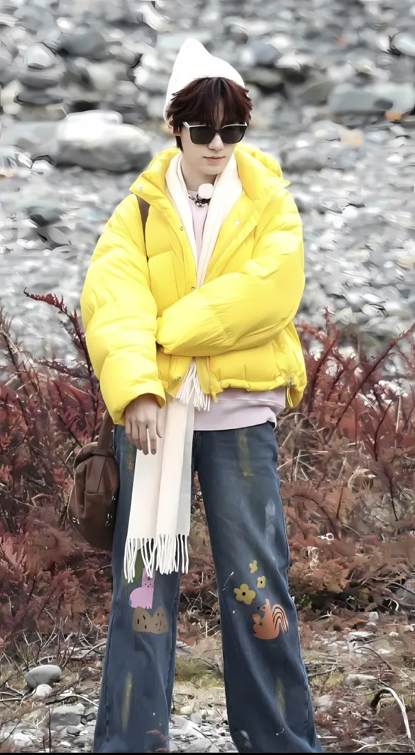 张真源手机壁纸｜自然风景背景图片 - 黄色外套「哲风壁纸」