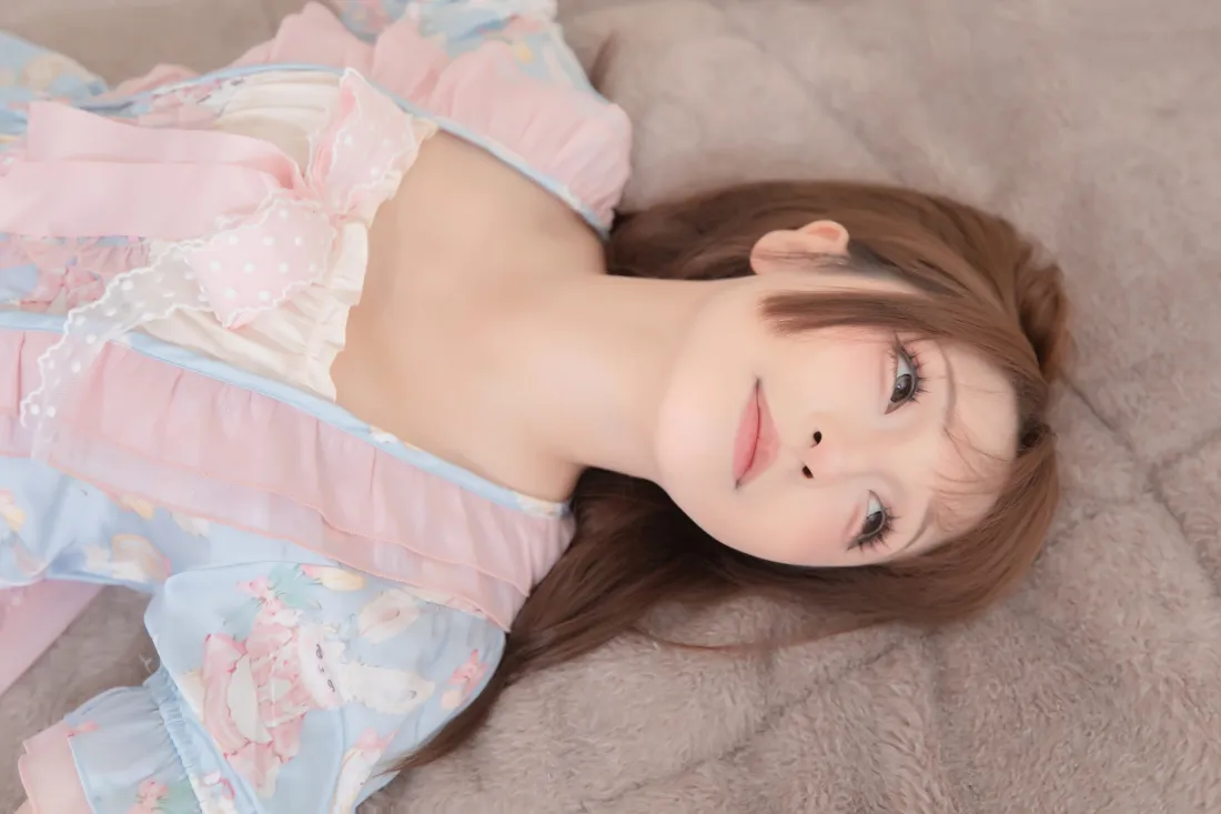 3k粉色睡衣美女壁纸｜毛绒背景 - 可爱卡通睡衣「哲风壁纸」