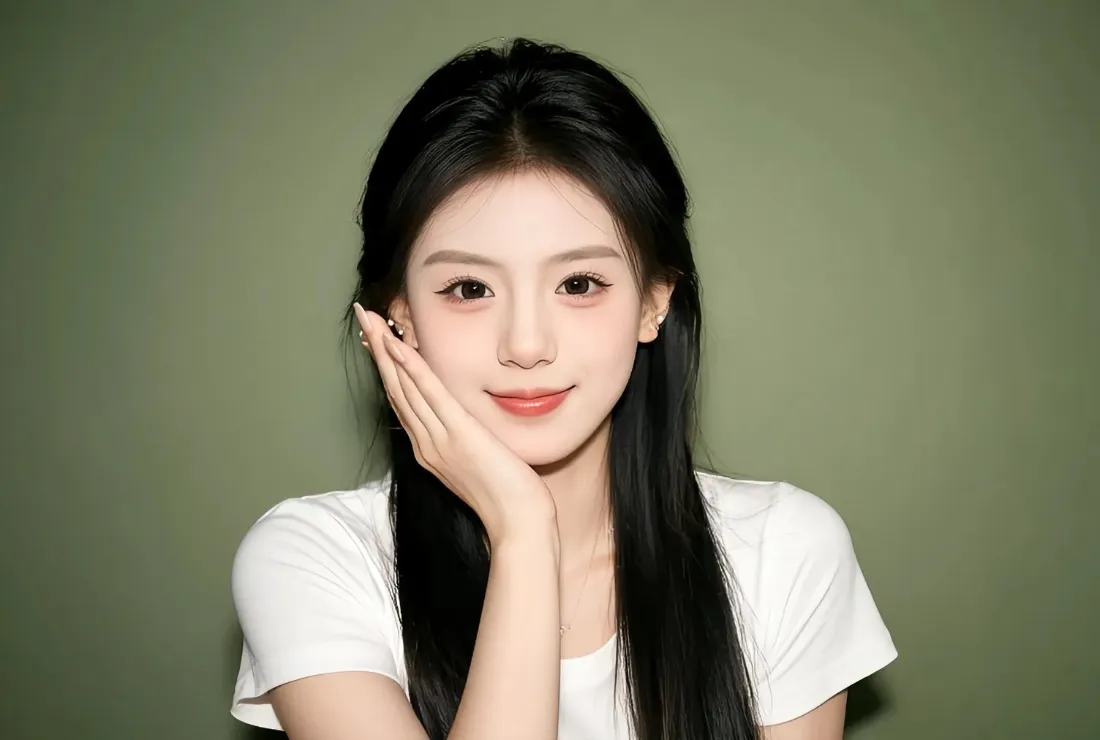 2k（美女壁纸｜绿背景图片 - 白衣长发）「哲风壁纸」