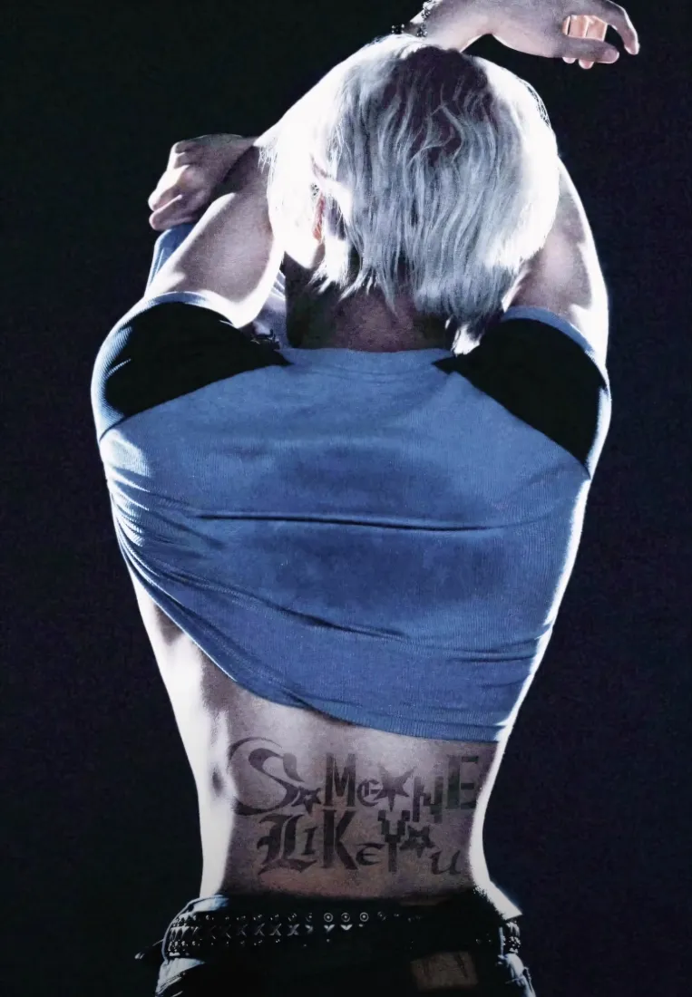 张真源手机壁纸｜黑色背景图片 - 纹身「哲风壁纸」