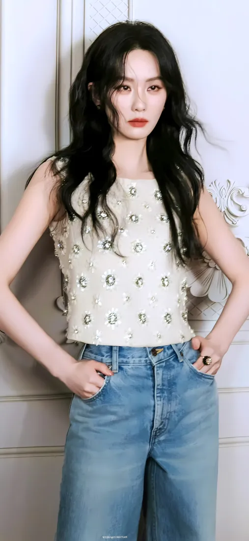 刘诗诗手机壁纸｜白色背景图片 - 牛仔裤穿搭「哲风壁纸」