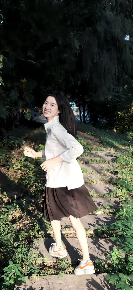 卢昱晓手机壁纸｜草地背景图片 - 户外自然风景「哲风壁纸」