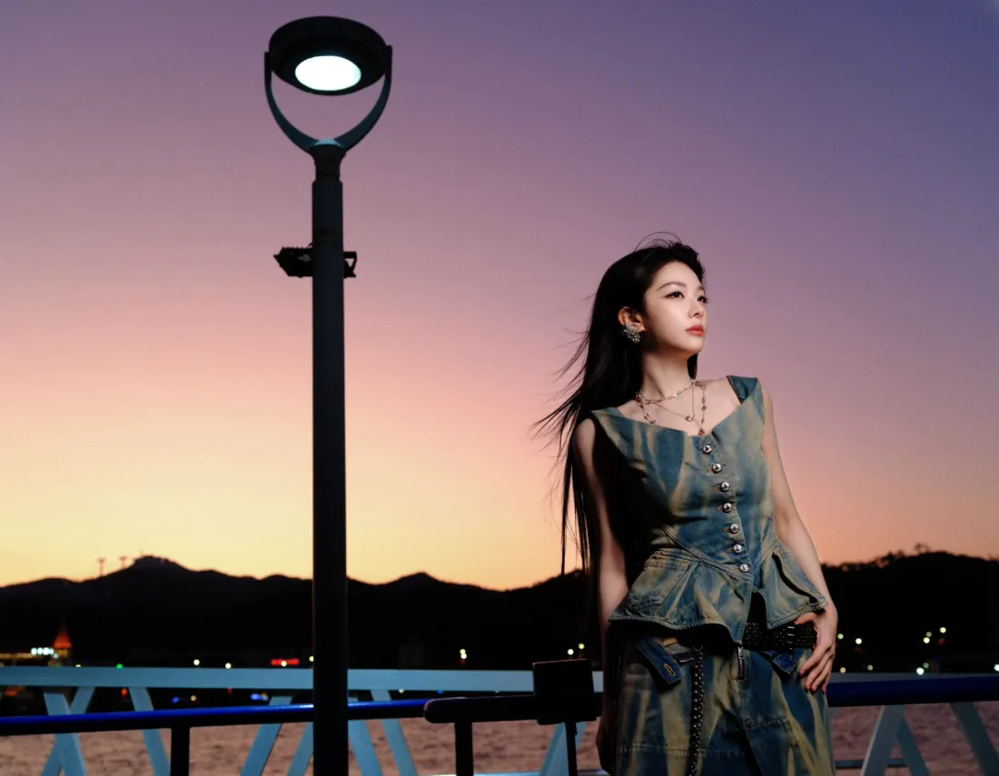 2k喻言壁纸｜黄昏落日背景图片 - 氛围感海边路灯「哲风壁纸」