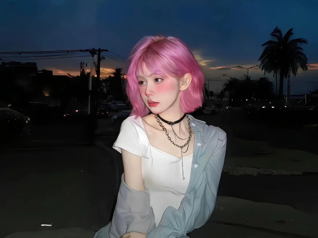 2k粉发女孩壁纸｜黄昏街道背景图片 - 棕榈树晚霞「哲风壁纸」