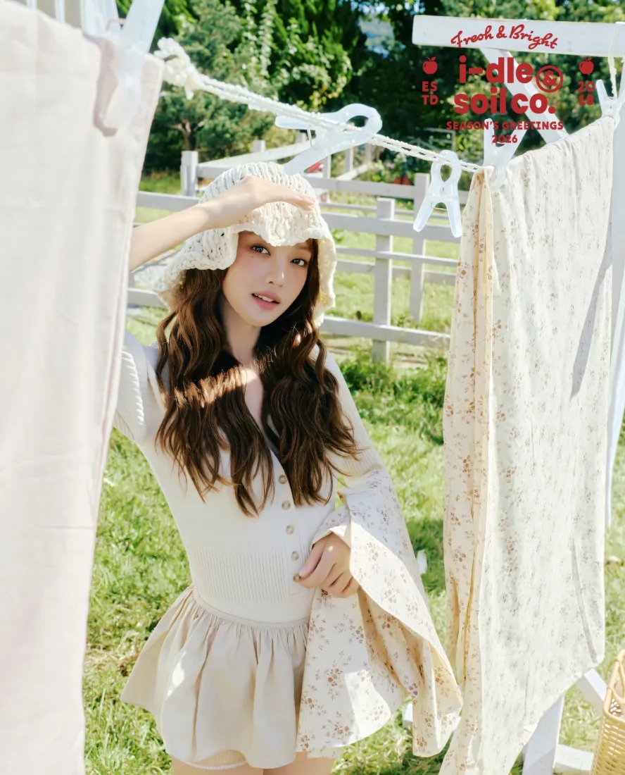 Minnie (G)I-DLE手机壁纸｜自然背景图片 - 户外草地「哲风壁纸」