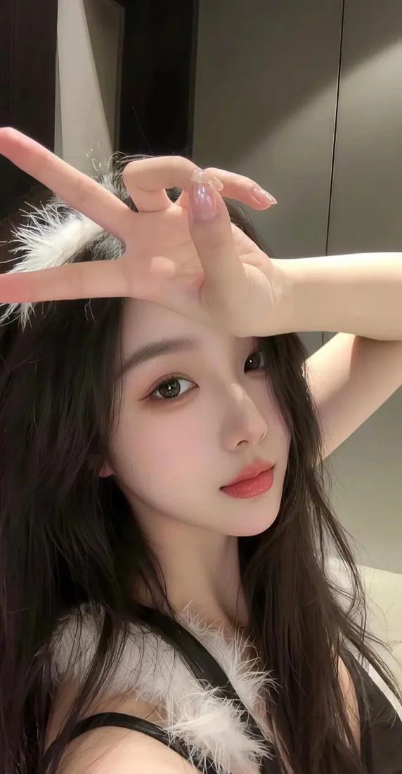 羽毛装饰美女手机壁纸｜室内背景图片 - 红唇黑长直「哲风壁纸」