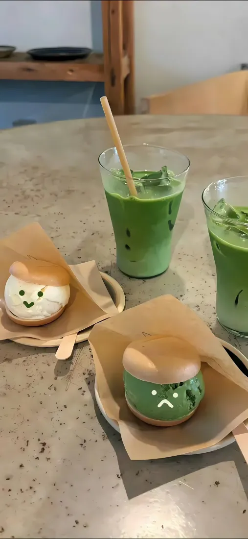 咖啡店手机壁纸｜下午茶背景图 - 猫咪点心抹茶饮品「哲风壁纸」