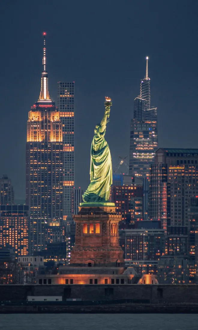 自由女神像手机壁纸｜纽约夜景背景图片 - 美国城市「哲风壁纸」