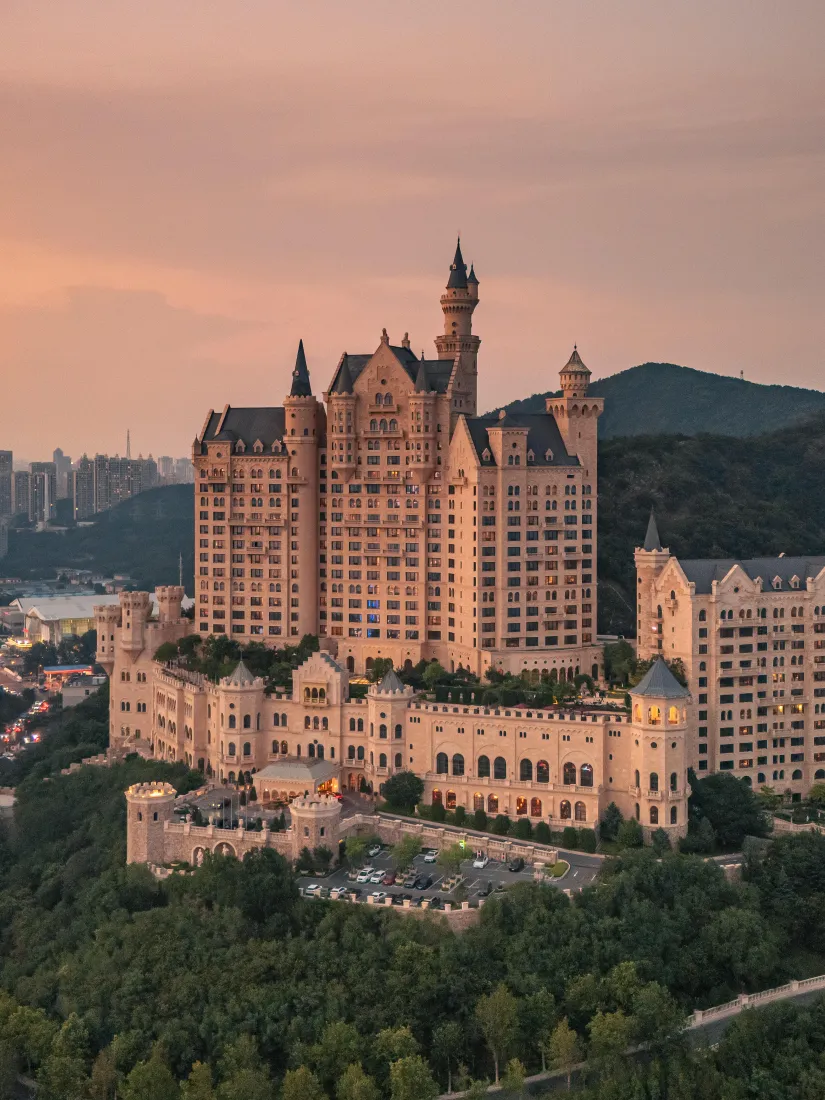 大连城堡酒店手机壁纸｜黄昏背景 - 中国大连「哲风壁纸」