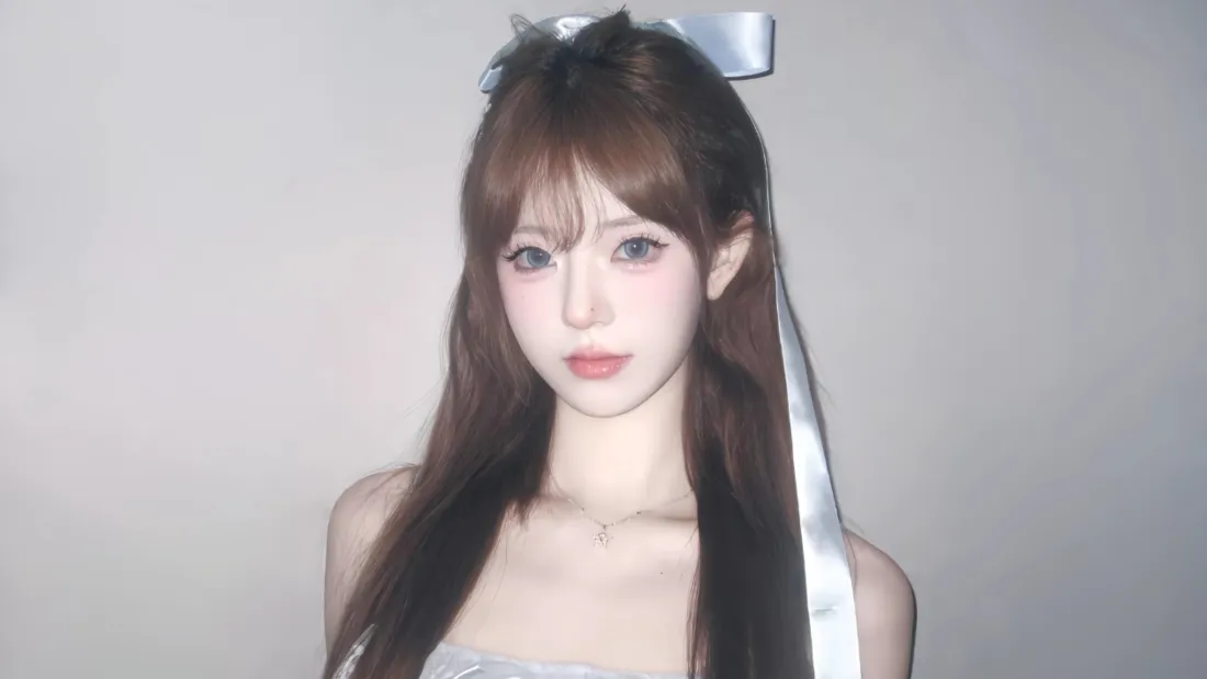 10k长发美女壁纸｜浅灰背景图片 - 白色蝴蝶结「哲风壁纸」