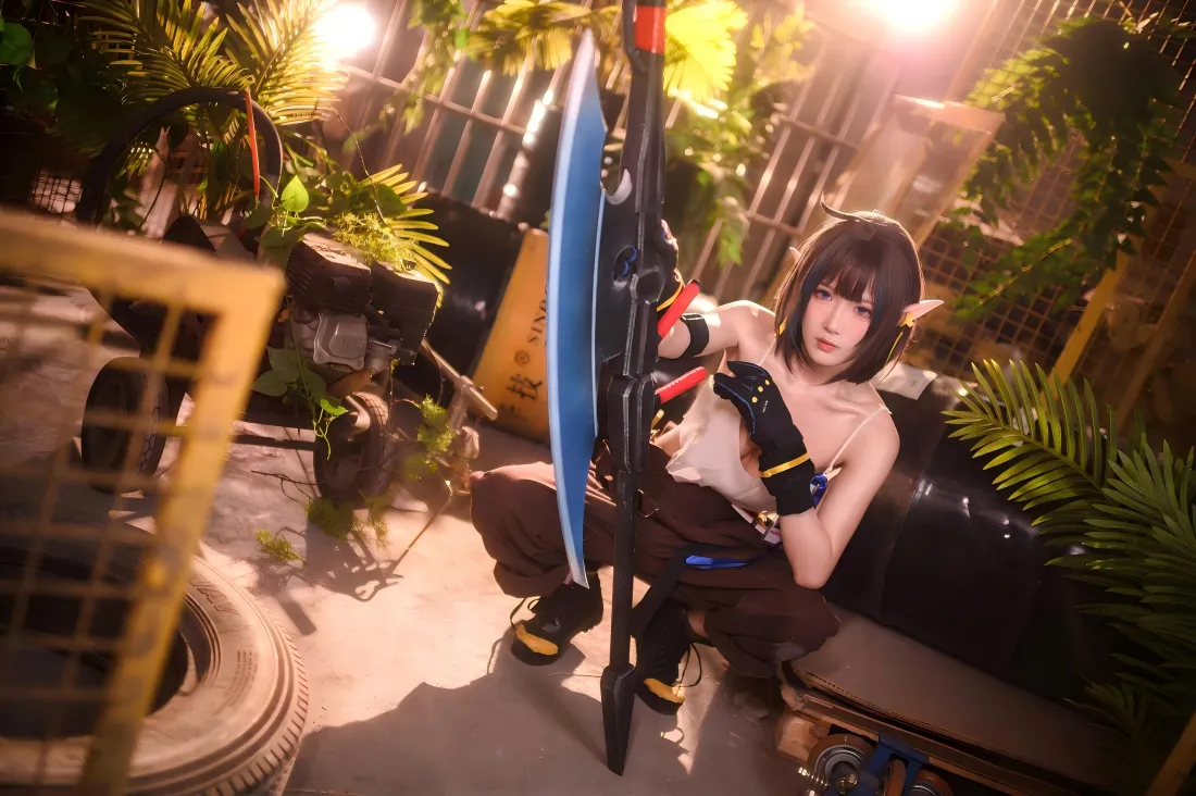 7k游戏角色cos壁纸｜植物背景 - 美女coser「哲风壁纸」