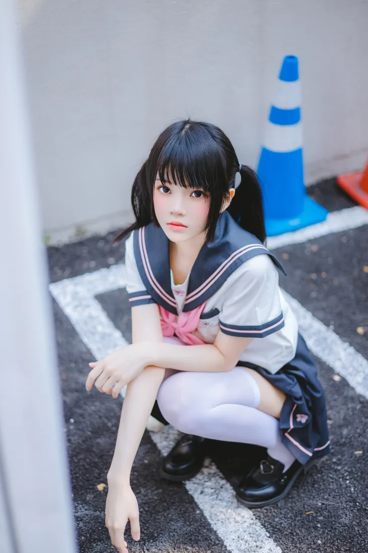 JK白丝少女手机壁纸｜日系背景图片 - 水手服「哲风壁纸」