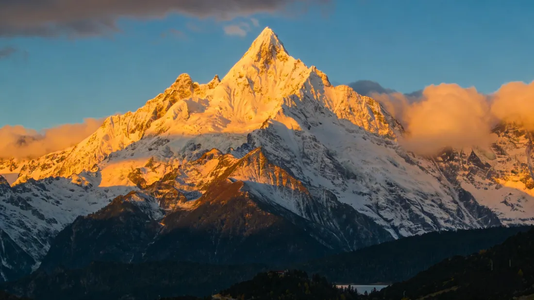 3k雪山壁纸｜日照金山背景图片 - 自然风景「哲风壁纸」