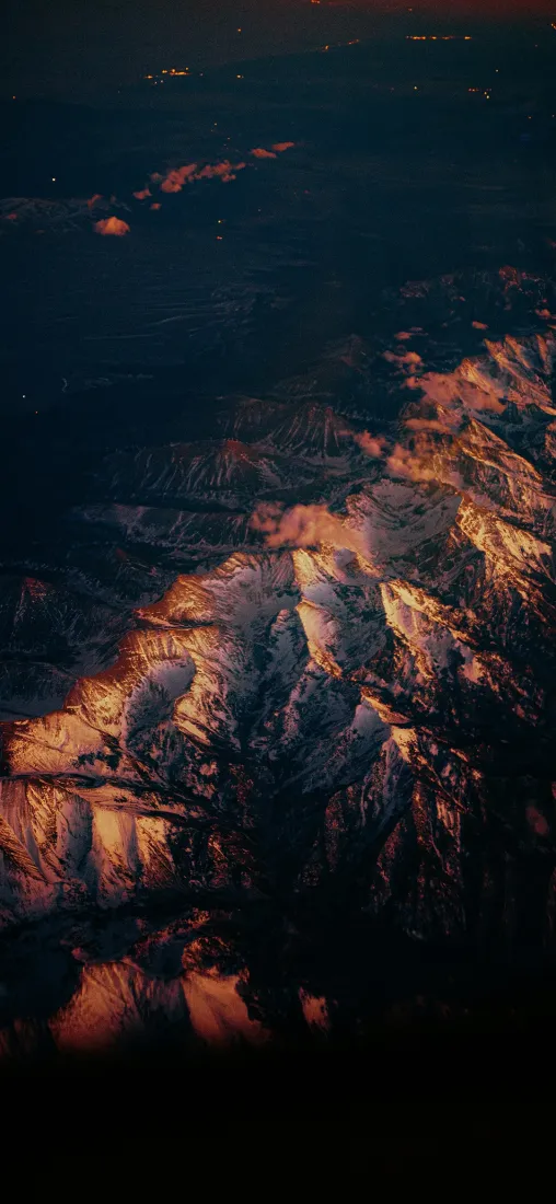 日照金山手机壁纸｜自然风景图片 - 山峰「哲风壁纸」