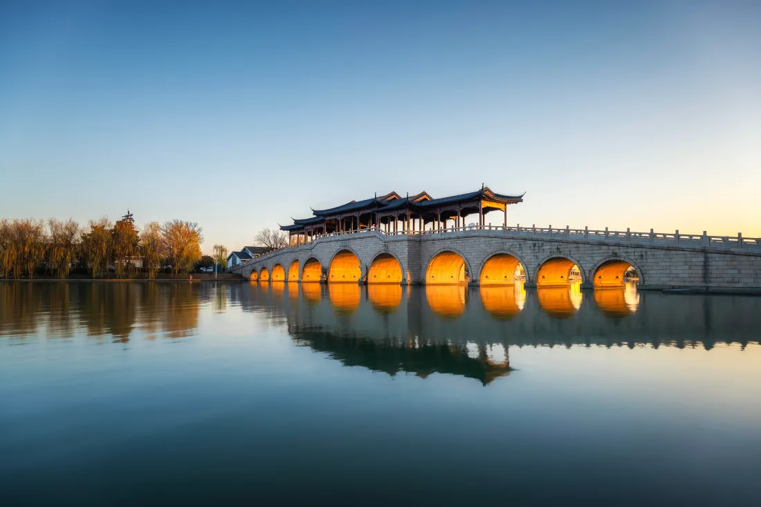 6k九孔桥壁纸｜北京背景图片 - 颐和园湖水倒影「哲风壁纸」