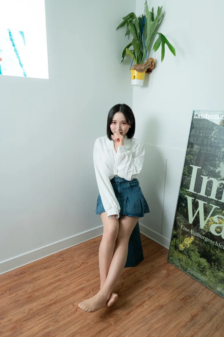 居家手机壁纸｜白色背景图片 - 清新室内绿植「哲风壁纸」