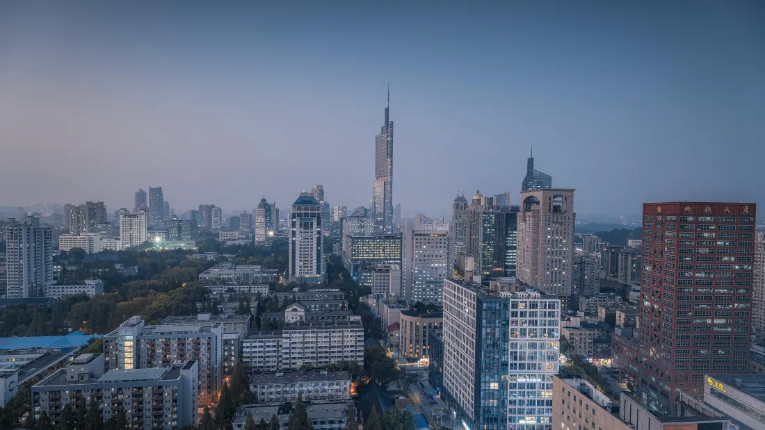南京紫峰夜景手机壁纸｜城市建筑背景图片 - 都市风光「哲风壁纸」