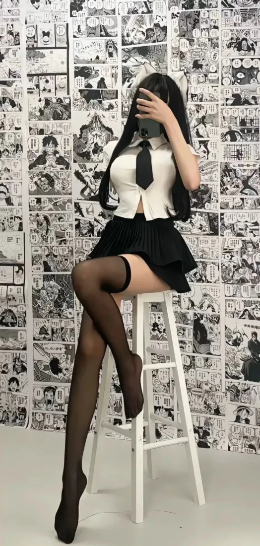 黑丝美女手机壁纸｜报纸背景图片 - 性感短裙「哲风壁纸」