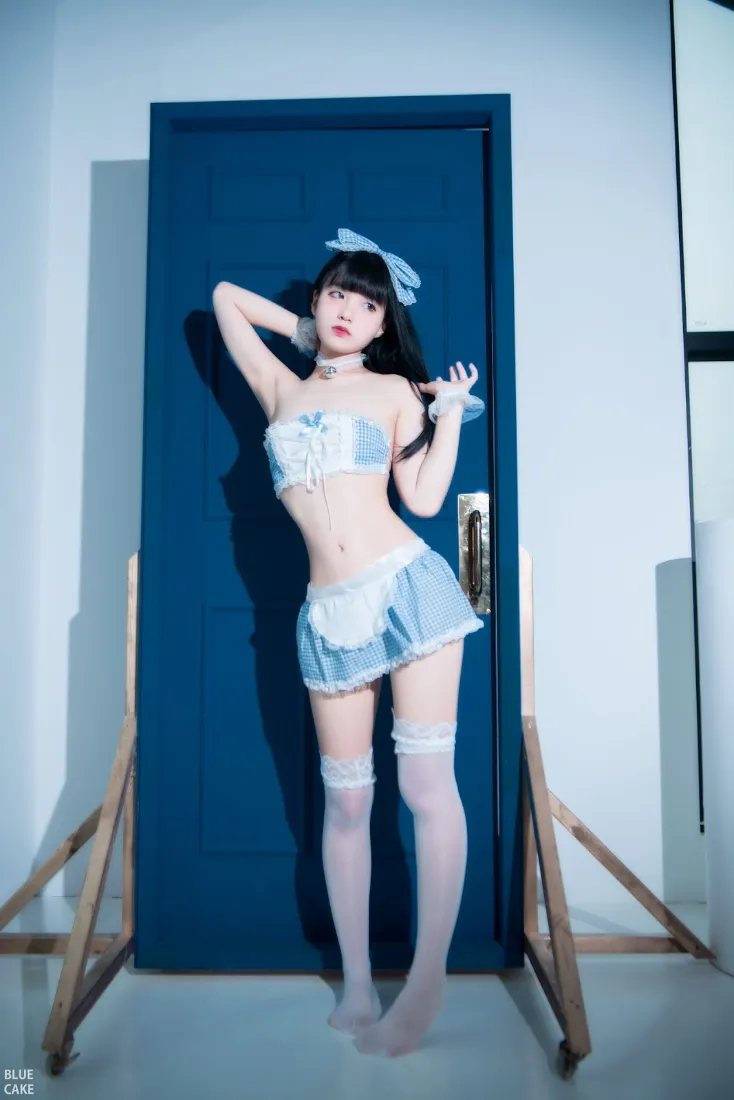 美女手机壁纸｜居家背景图片 - 蓝色格子内衣「哲风壁纸」