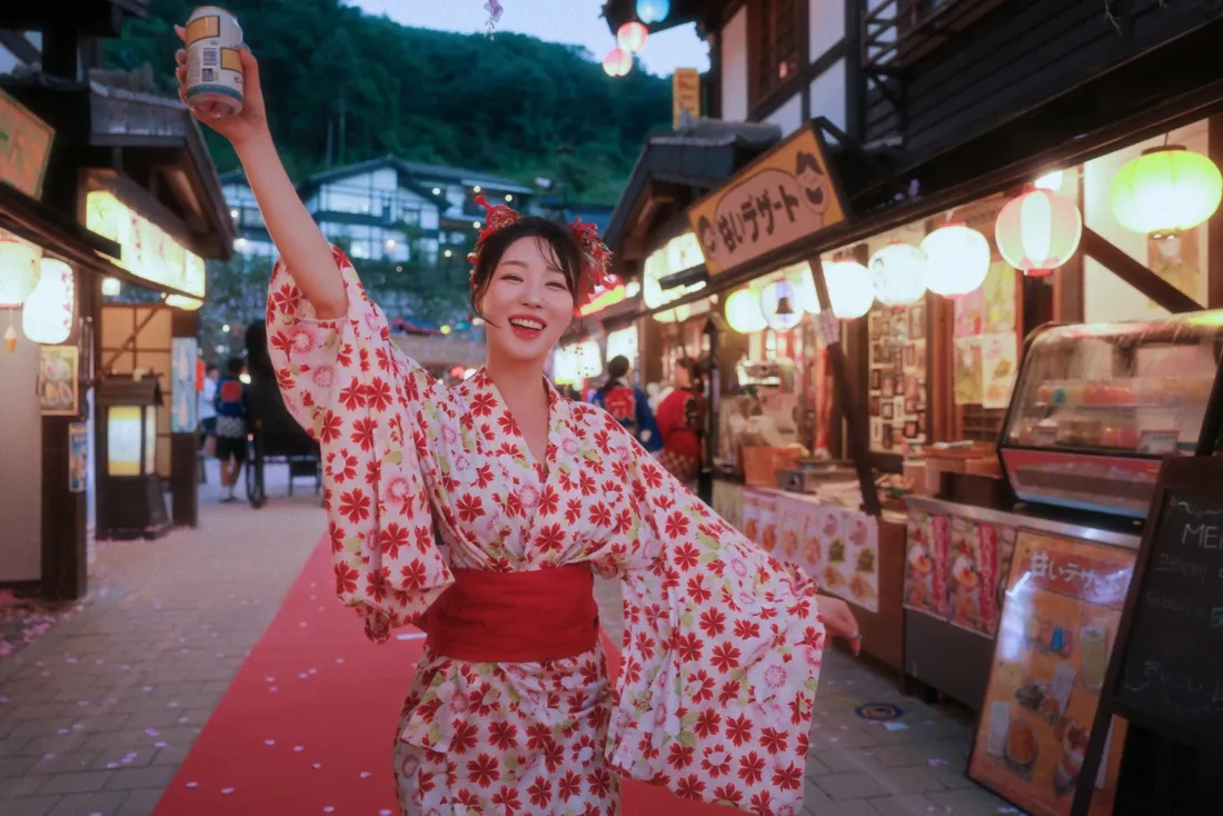 和服美女手机壁纸｜日式街道背景图片 - 夜景写真「哲风壁纸」