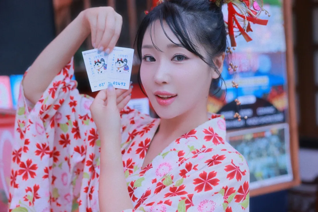 和服美女手机壁纸｜日式写真背景图片 - 红衣花朵和服「哲风壁纸」