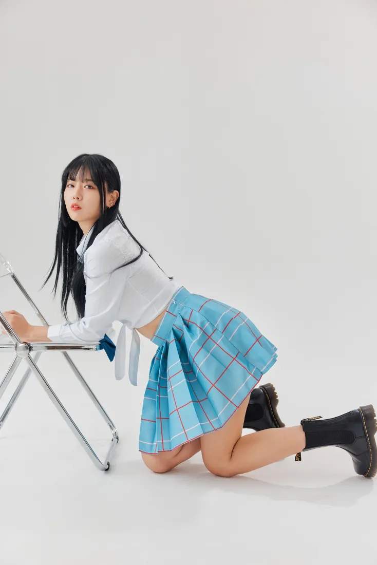 韩国女团手机壁纸｜白色背景图片 - JK制服穿搭「哲风壁纸」