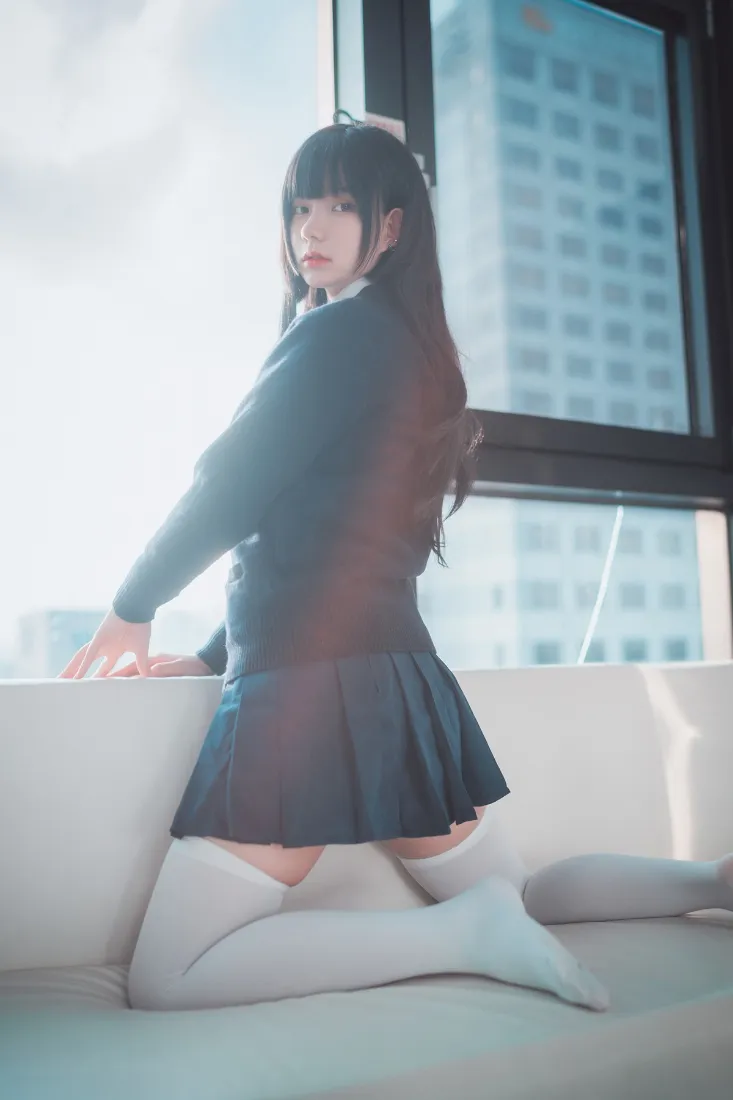 校服女生手机壁纸｜居家背景图片 - 城市阳光「哲风壁纸」