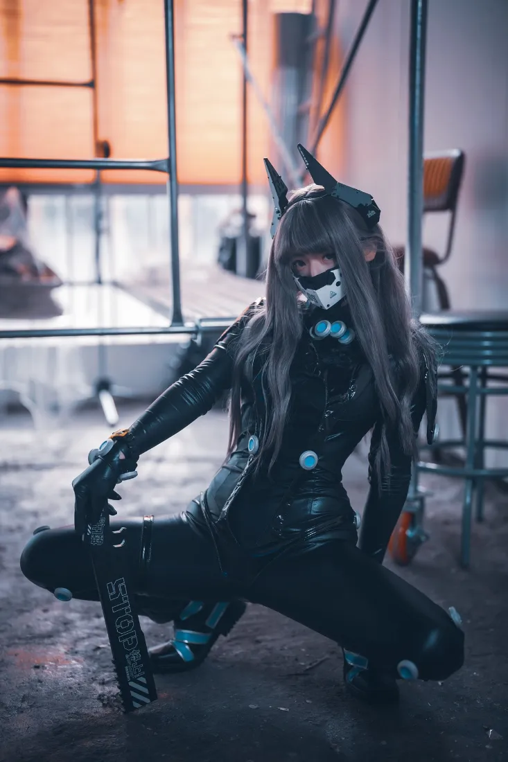 赛博朋克手机壁纸｜未来背景图片 - 黑色紧身衣角色「哲风壁纸」