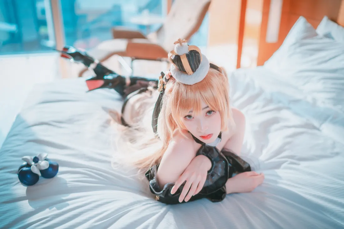2kcosplay美女壁纸｜居家背景图片 - 黑丝金发「哲风壁纸」