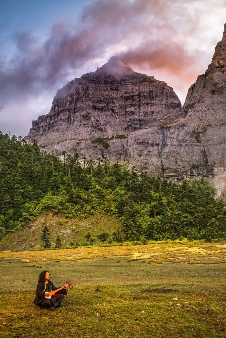 自然风景手机壁纸｜原野背景图片 - 山脉森林人物「哲风壁纸」