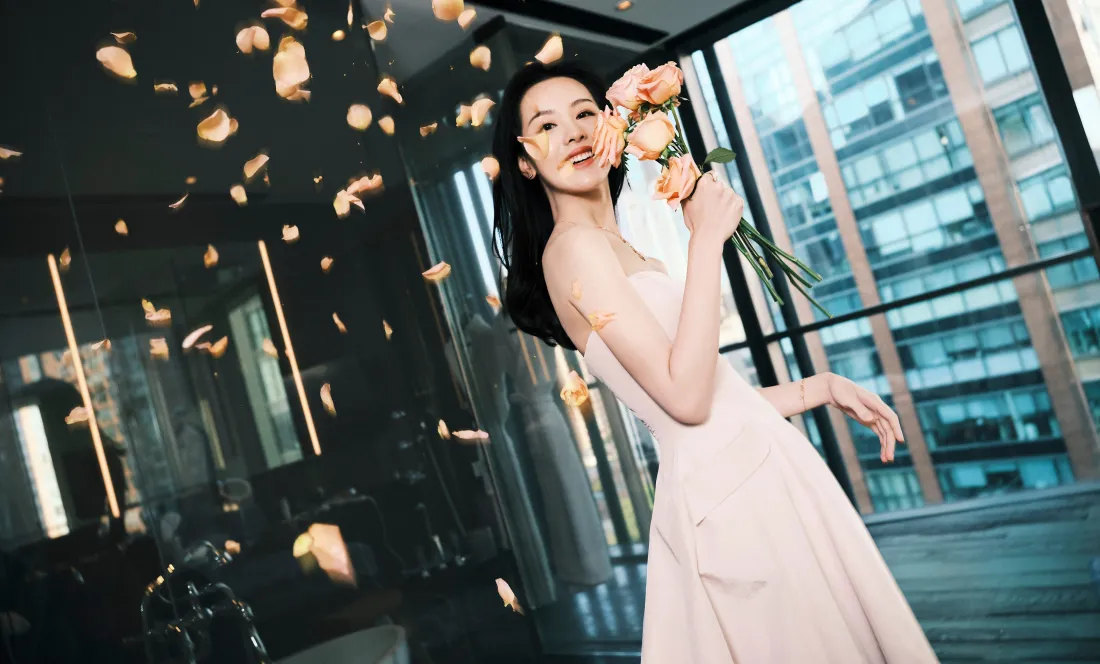 5k陈都灵壁纸｜礼服背景图片 - 花瓣「哲风壁纸」