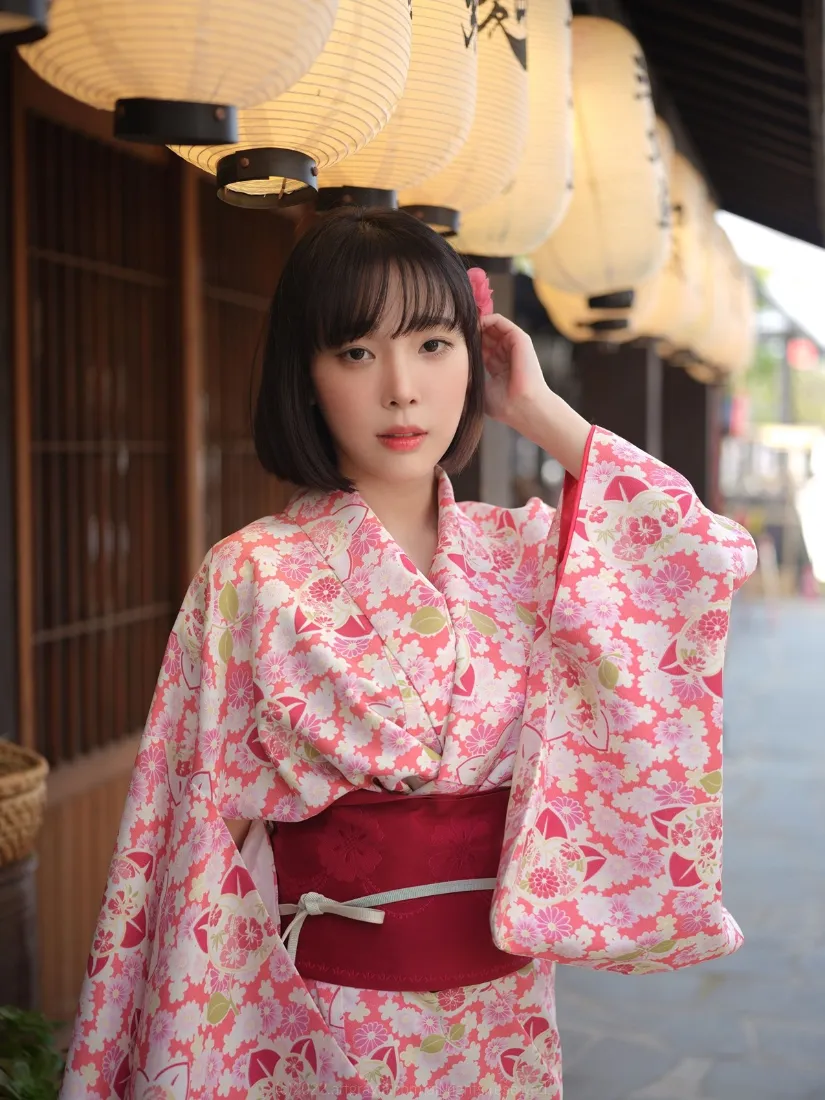 和服少女手机壁纸｜日式灯笼背景图 - 粉色和服「哲风壁纸」