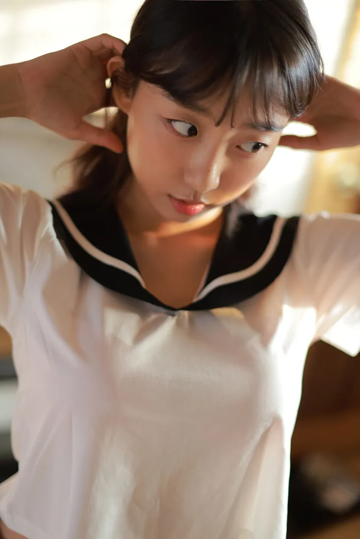 水手服少女手机壁纸｜居家背景图片 - 甜美日常「哲风壁纸」