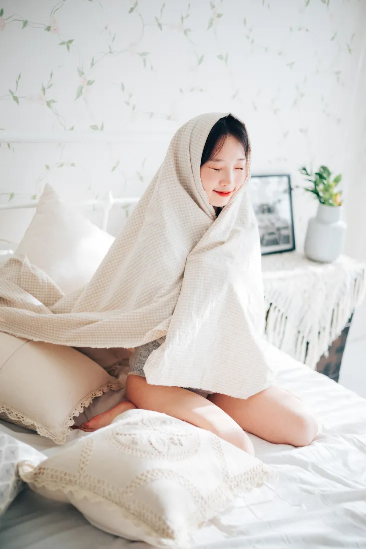 居家女生手机壁纸｜卧室背景图片 - 温馨居家生活「哲风壁纸」