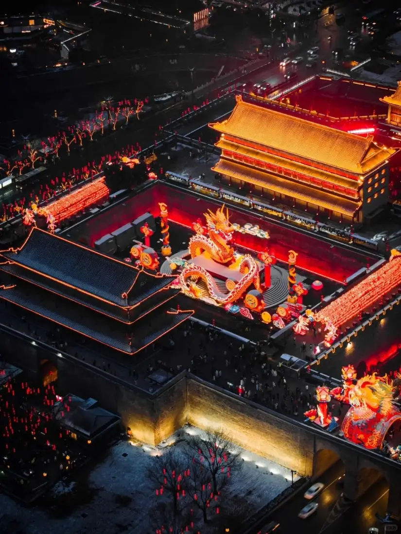 西安夜景手机壁纸｜西安古建筑背景图片 - 红色灯光 节日氛围「哲风壁纸」
