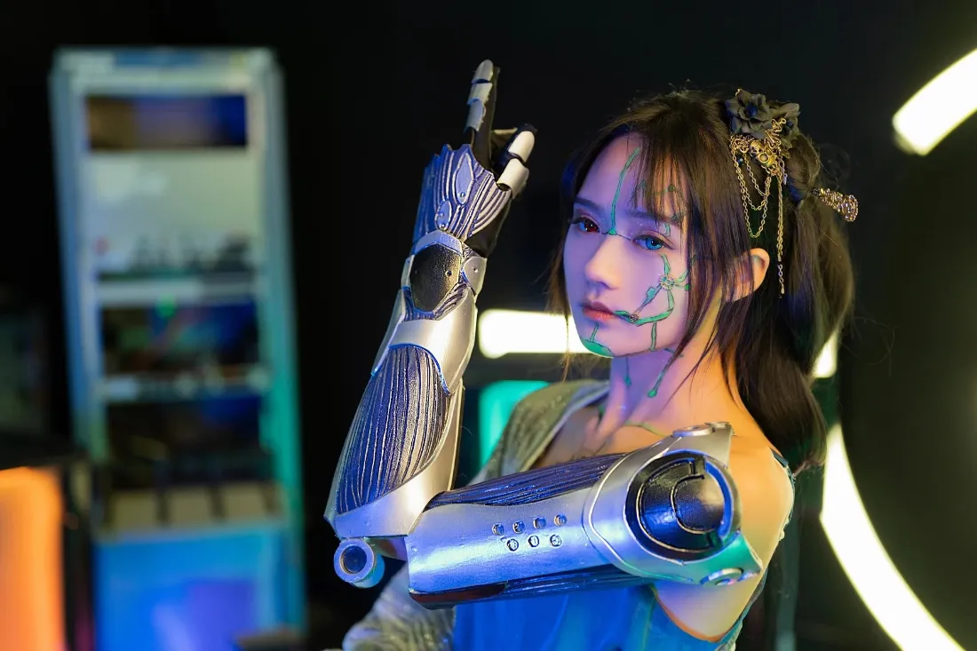 赛博朋克手机壁纸｜未来科技背景图片 - 机械臂女生「哲风壁纸」