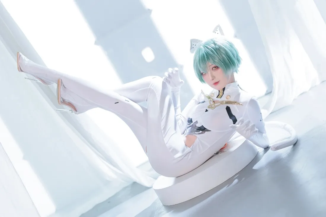 猫耳绿发角色手机壁纸｜白色背景图片 - cosplay「哲风壁纸」