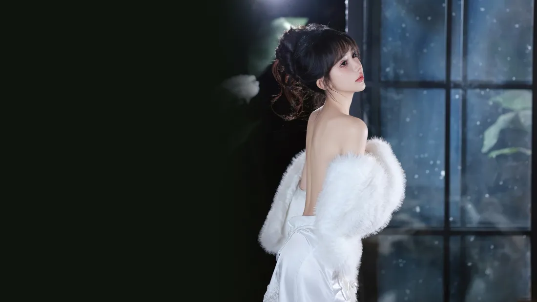 4k少女壁纸｜深色背景图片 - 白色礼服披肩「哲风壁纸」