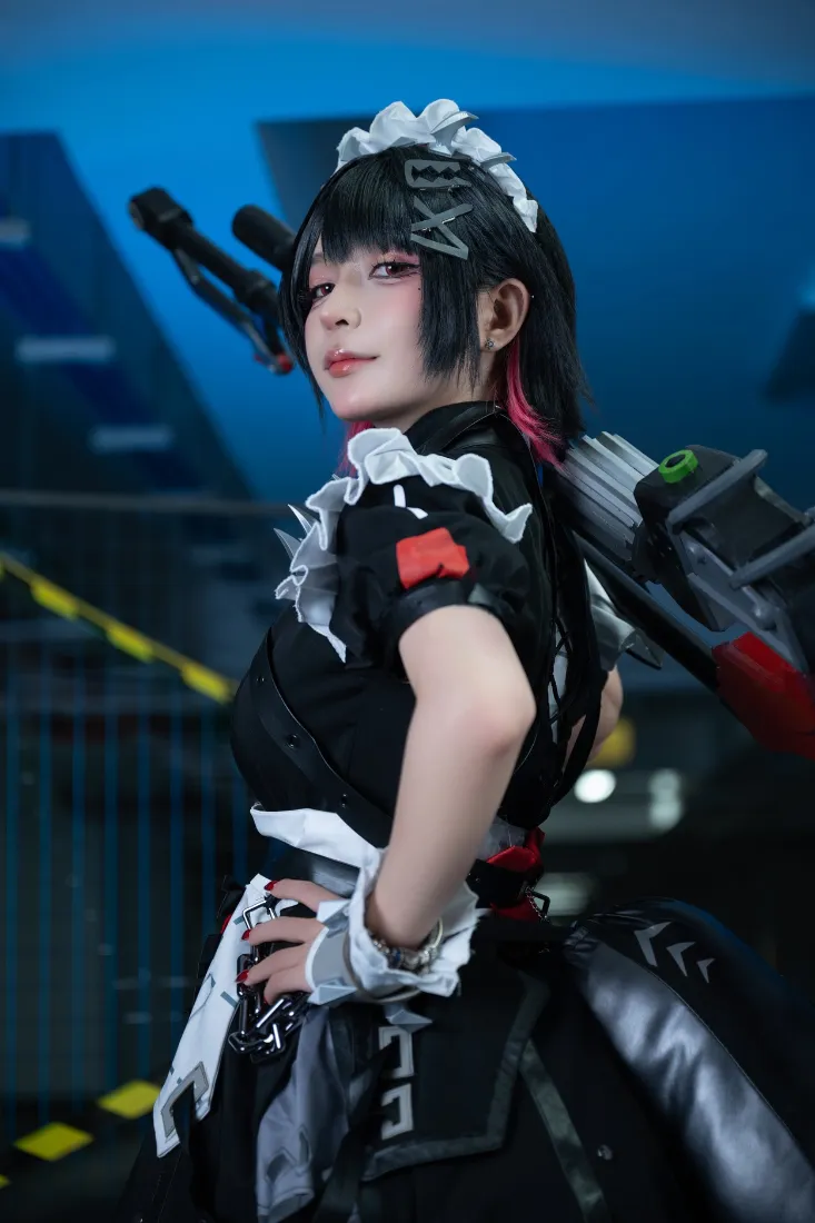 战术女仆cosplay手机壁纸｜科技背景图 - 角色扮演「哲风壁纸」