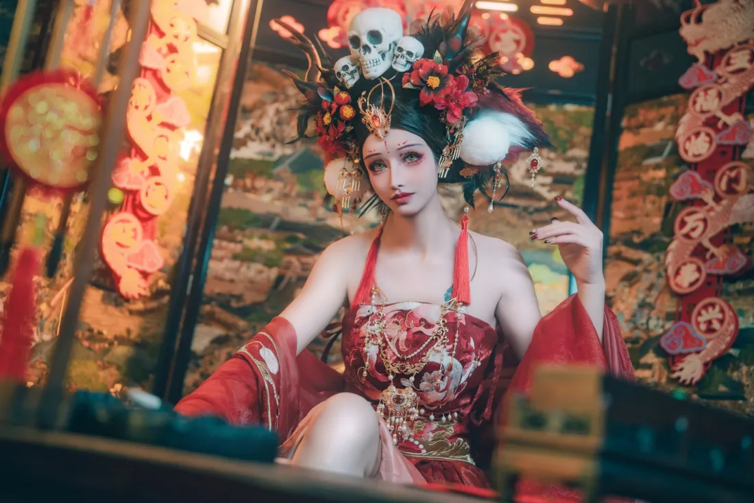 年兽手机壁纸｜除夕背景图片 - 古风红衣女子传统服饰「哲风壁纸」