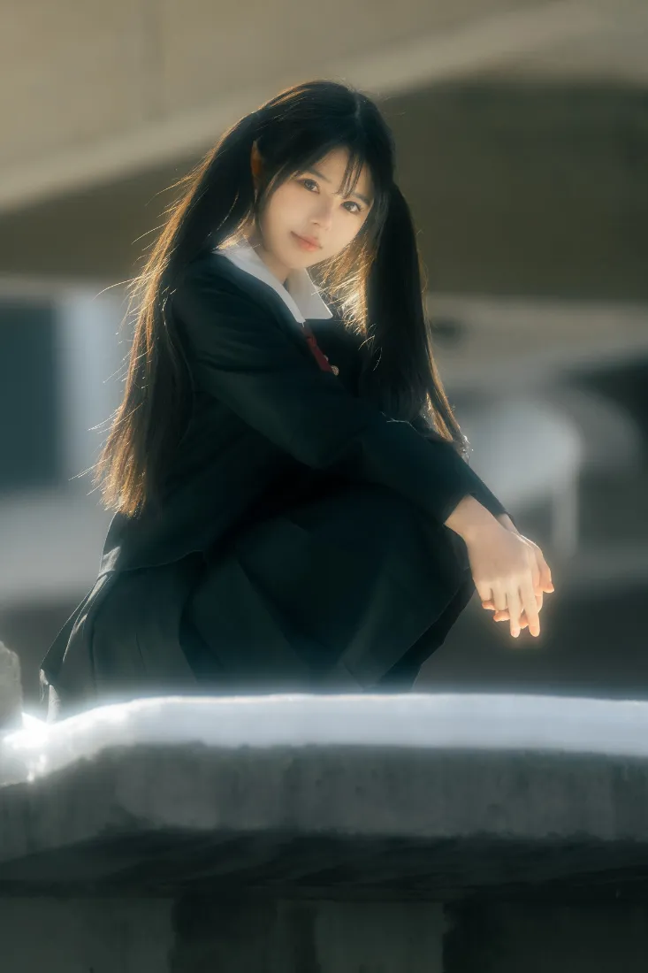 双马尾女生手机壁纸｜下雪天楼梯口 - JK制服少女「哲风壁纸」