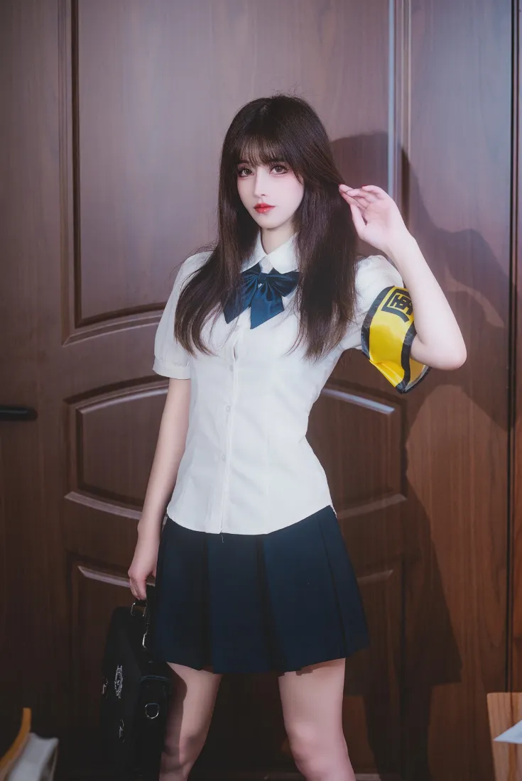 女生校服手机壁纸｜居家背景 - 白衬衫蓝领结「哲风壁纸」