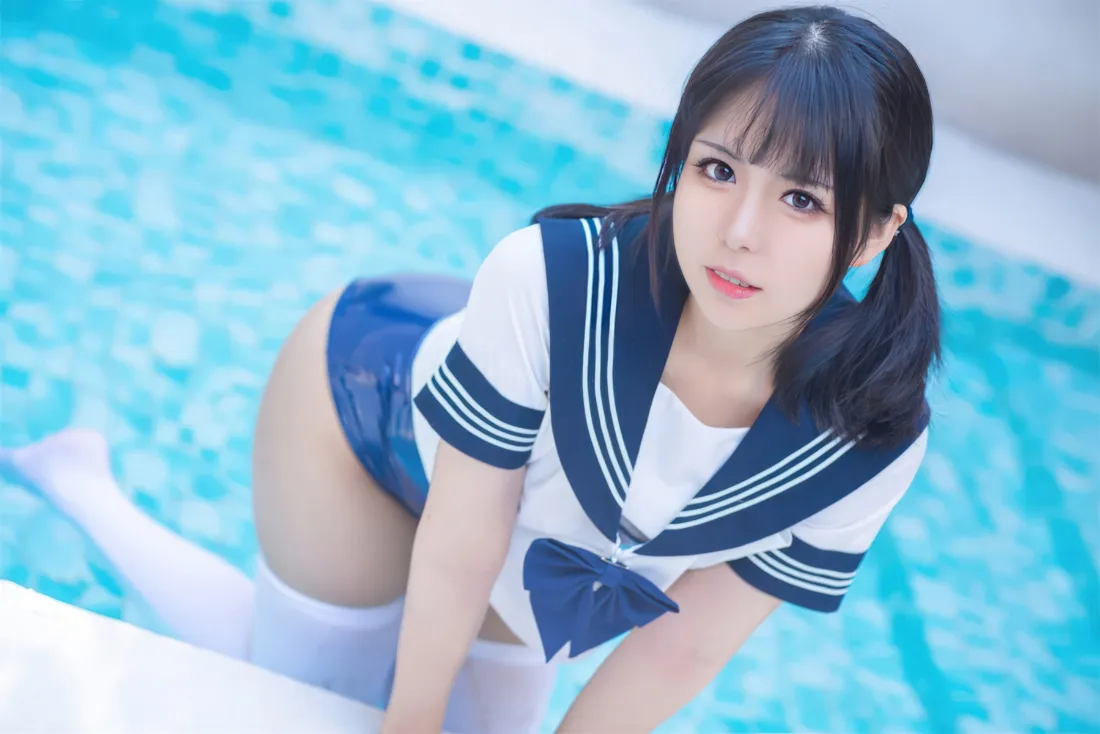 水手服美女手机壁纸｜泳池背景图片 - 夏日清凉写真「哲风壁纸」