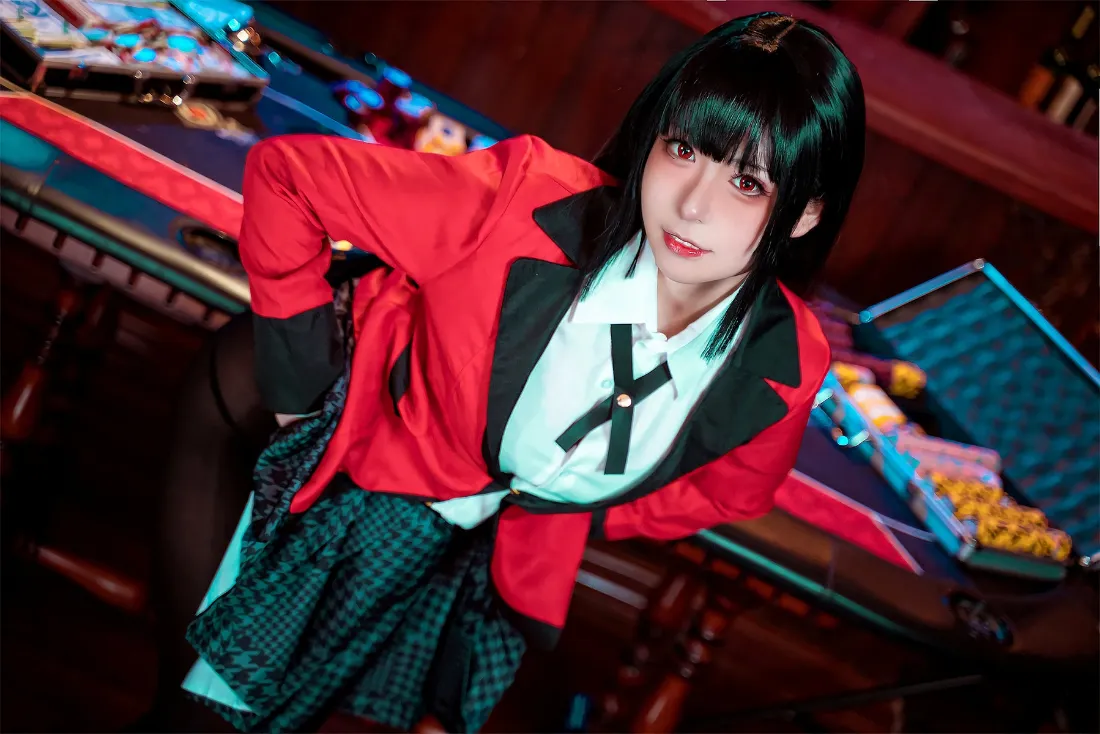 蛇喰梦子手机壁纸｜赌场背景图片 - 红衣美女「哲风壁纸」