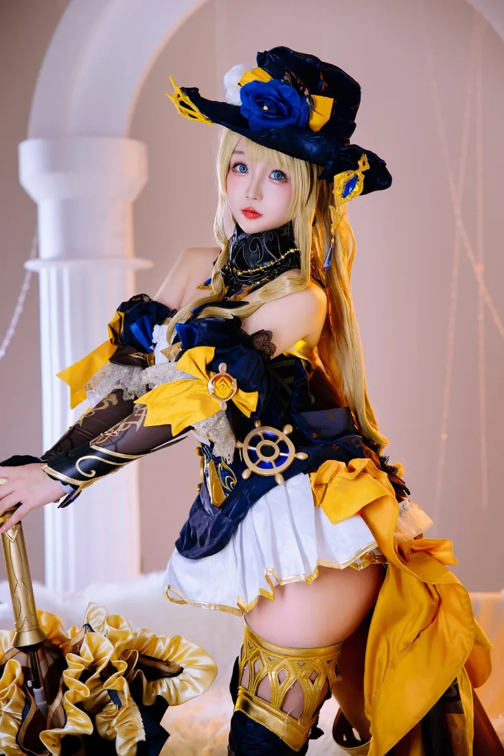 公主cosplay手机壁纸｜蓝黄礼帽背景 - 金色长发「哲风壁纸」