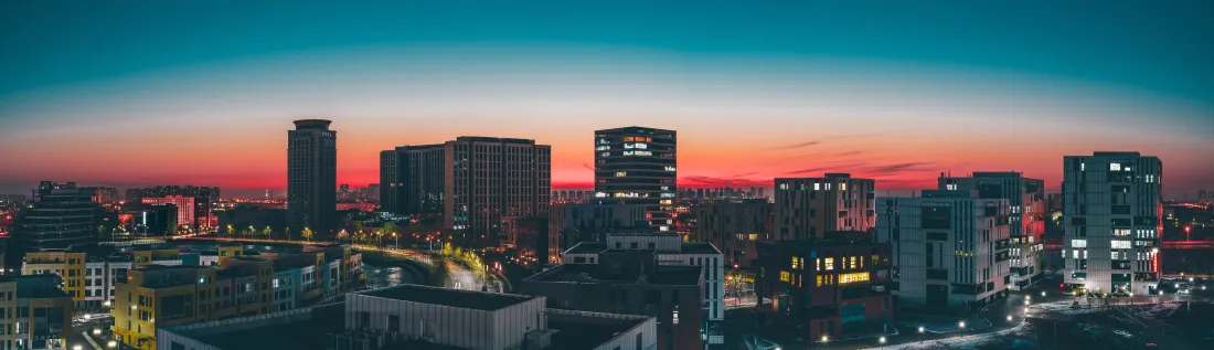 9k城市黄昏壁纸｜现代建筑群背景图片 - 都市夜景「哲风壁纸」