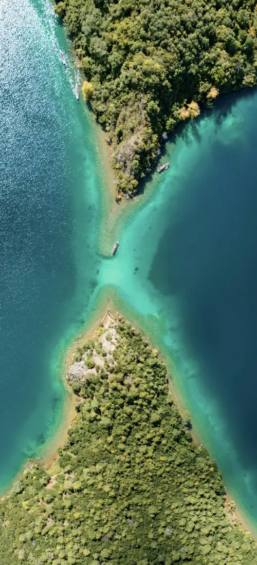 海岛海水手机壁纸｜自然风景背景图片 - 青绿色海湾「哲风壁纸」