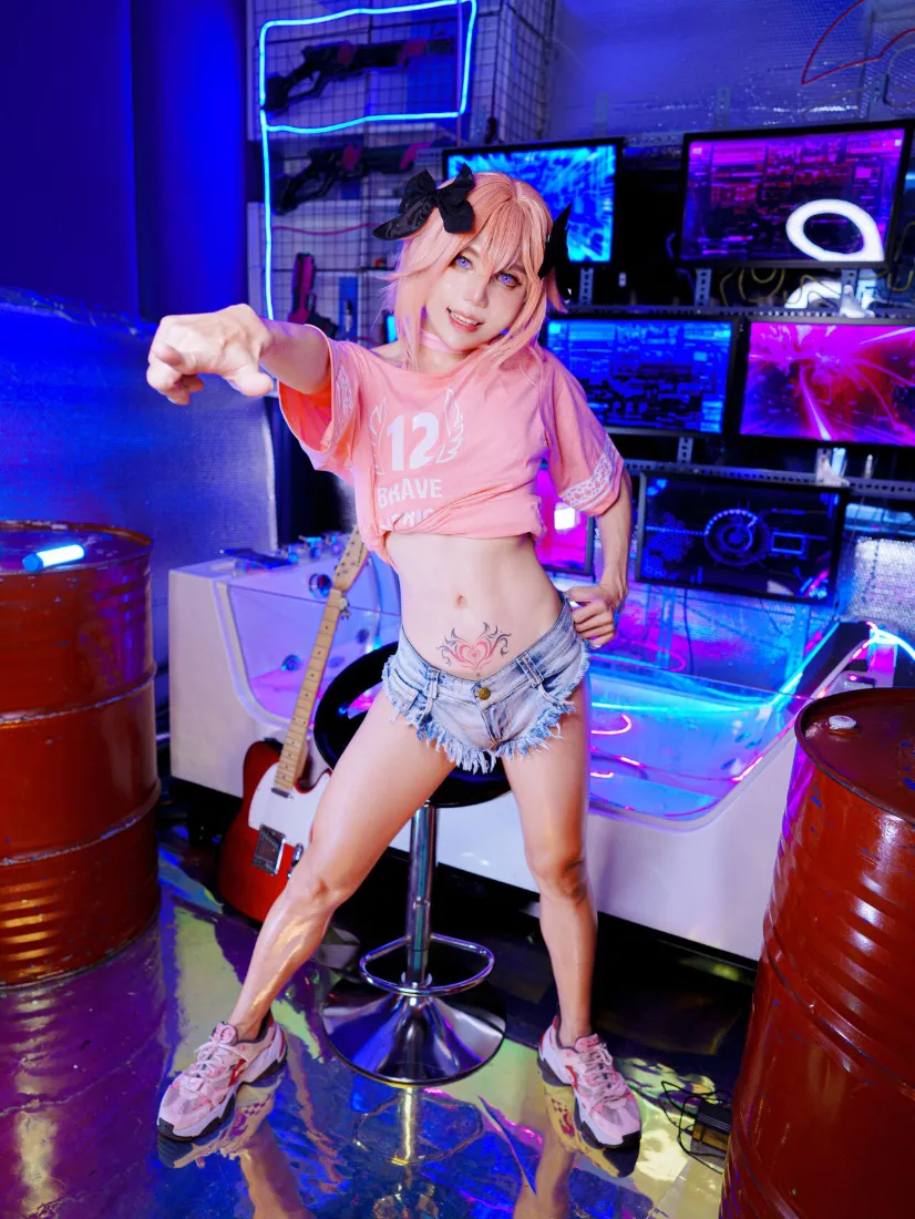 赛博朋克战士手机壁纸｜未来科技背景图 - 潮酷女孩「哲风壁纸」