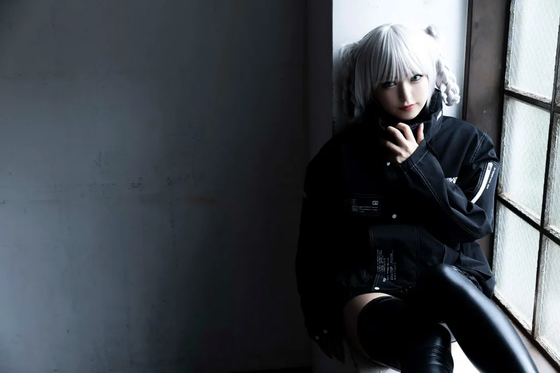 2k银发人物壁纸｜科幻背景图片 - 银白色「哲风壁纸」