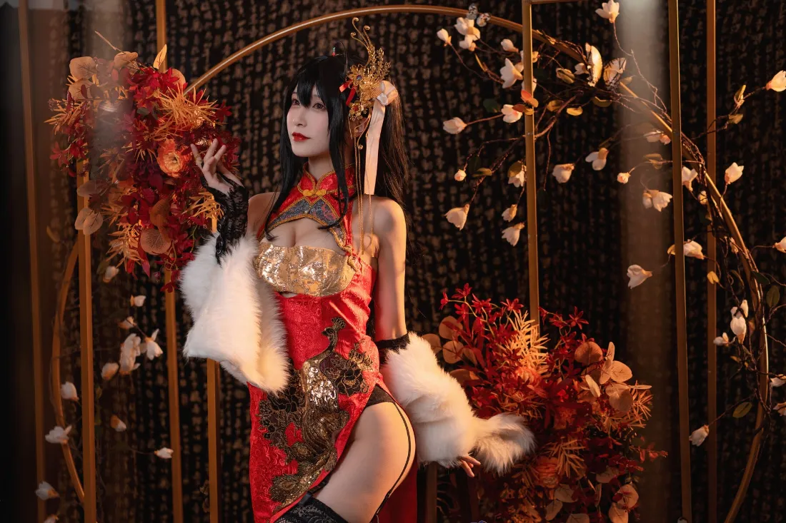 2k古风旗袍美女壁纸｜古风背景图片 - 红花卉 毛绒「哲风壁纸」